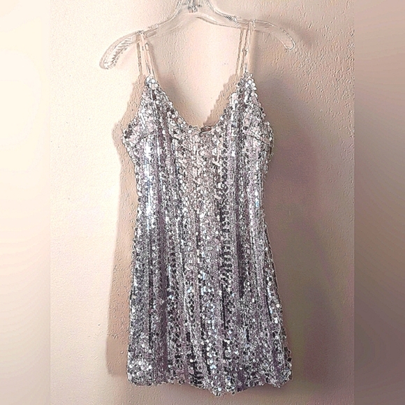 FOREVER 21 Sparkley Sexy Sequined Party Dress M Lined Stretchy Silver Pink - Picture 1 of 9